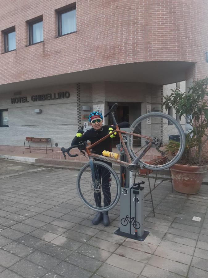 Albergo Roma Buonconvento Εξωτερικό φωτογραφία
